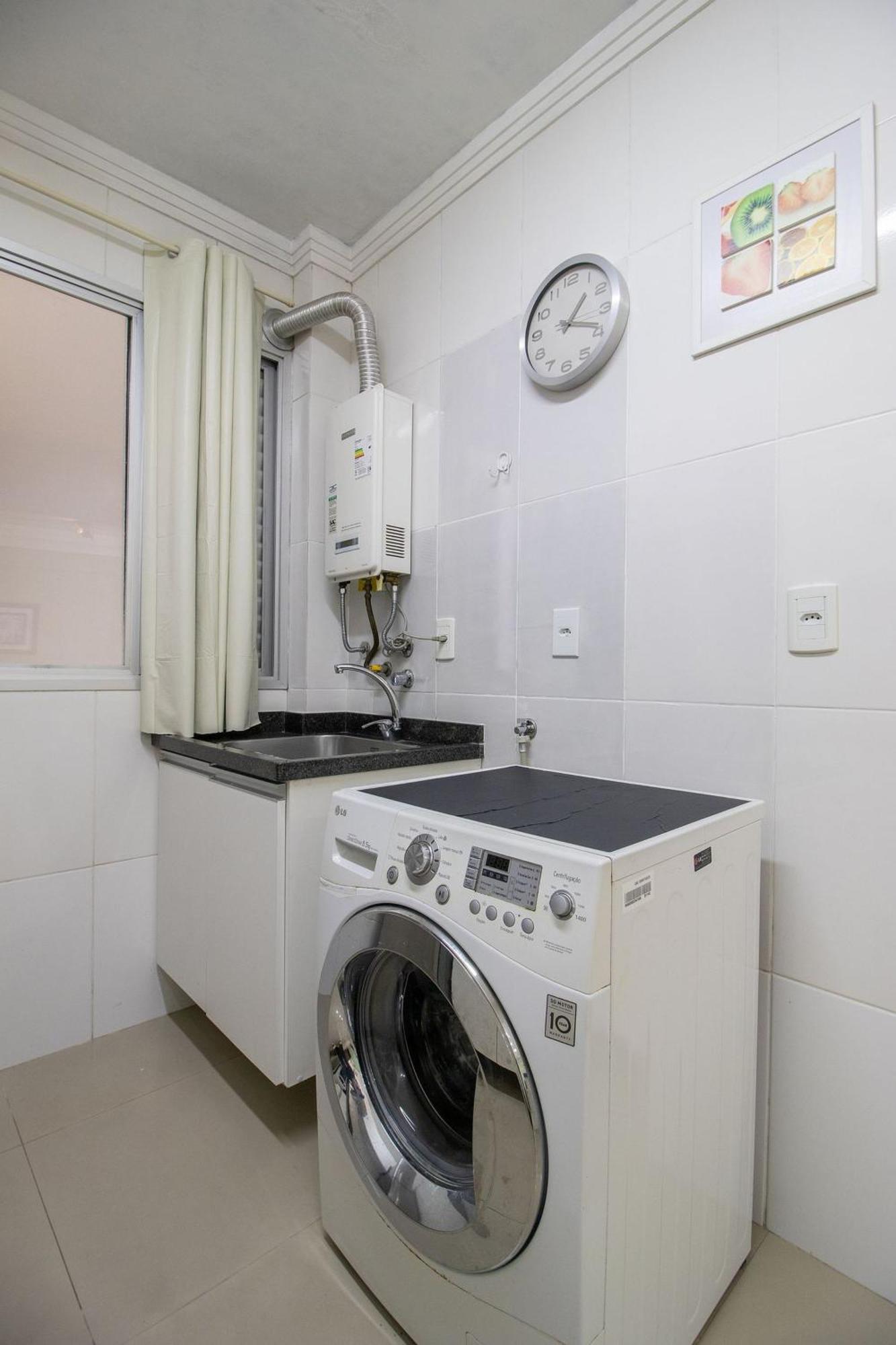 Rpa93 - Av Brasil, Quadra Mar, 1 Dorm, Tv Smart * Balneario Camboriu